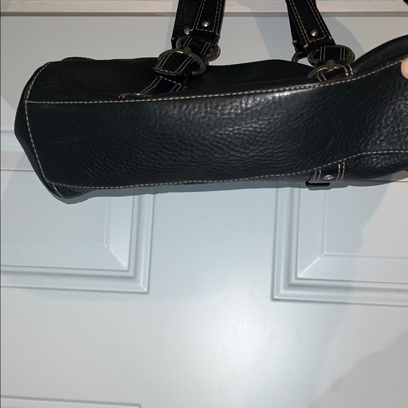 Coach Black Leather Shoulder Bag with Buckle Rings - Picture 5 of 16